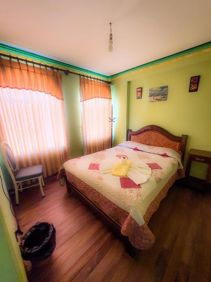 Hostal Luz Yhobimar Copacabana  Buitenkant foto