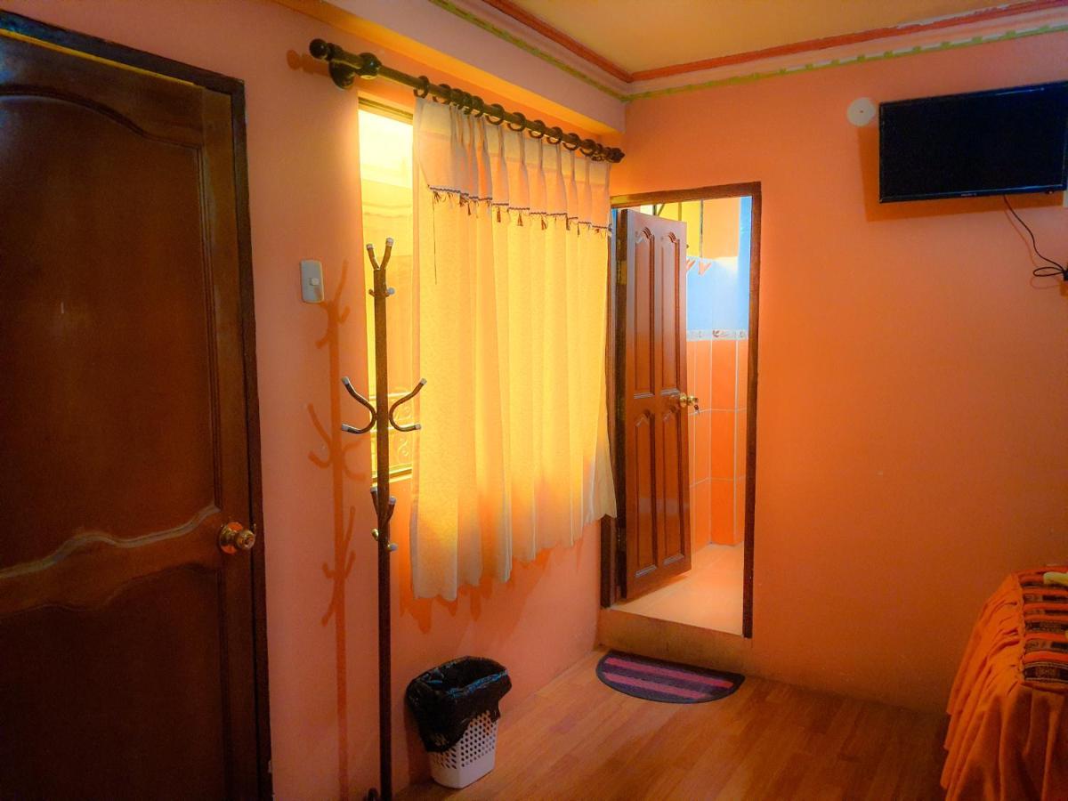Hostal Luz Yhobimar Copacabana  Buitenkant foto