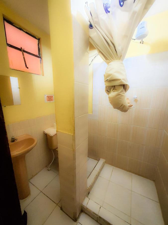 Hostal Luz Yhobimar Copacabana  Buitenkant foto