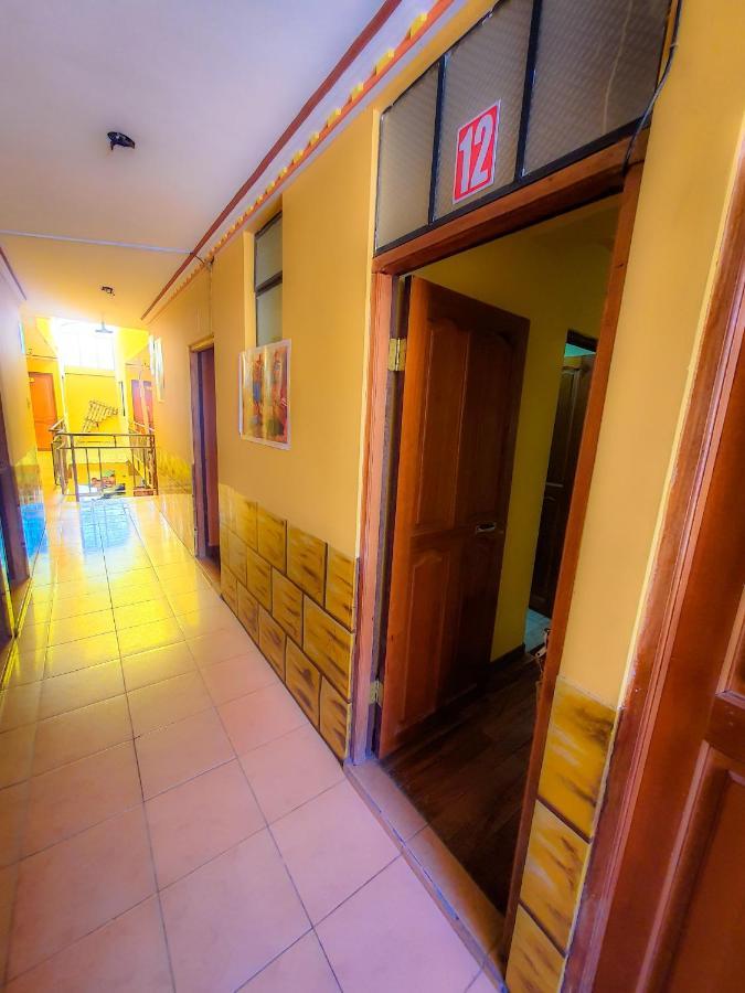 Hostal Luz Yhobimar Copacabana  Buitenkant foto