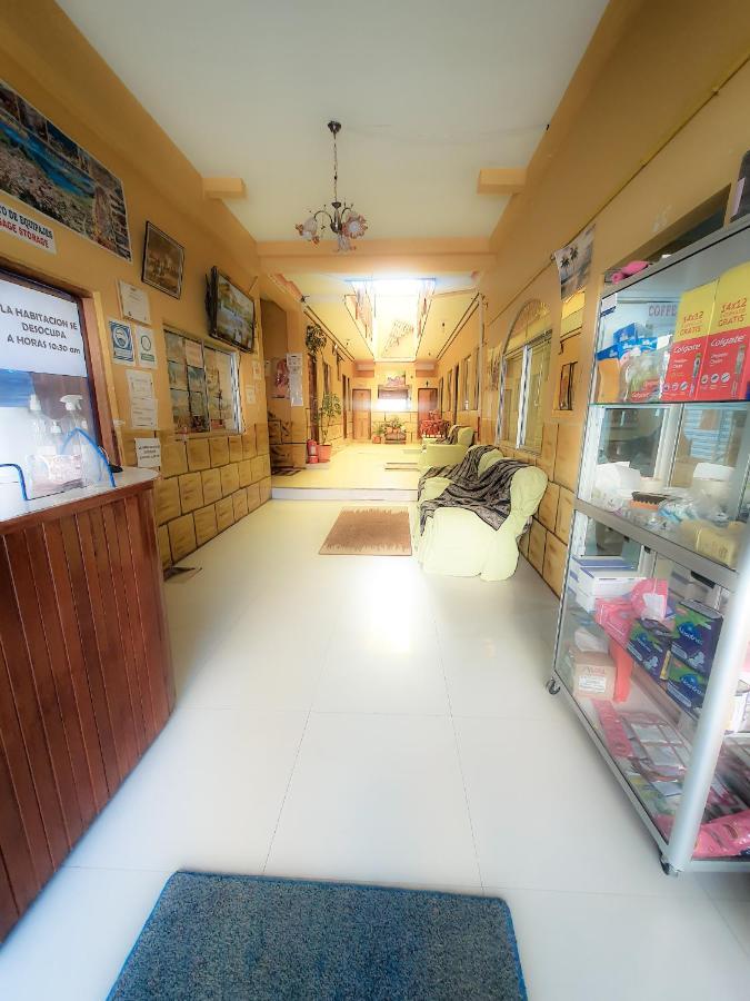 Hostal Luz Yhobimar Copacabana  Buitenkant foto