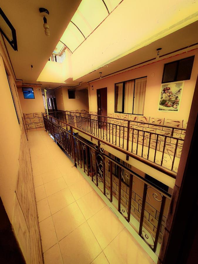 Hostal Luz Yhobimar Copacabana  Buitenkant foto