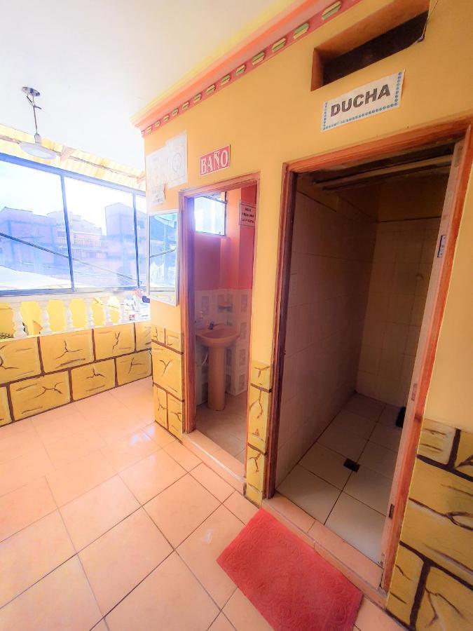 Hostal Luz Yhobimar Copacabana  Buitenkant foto
