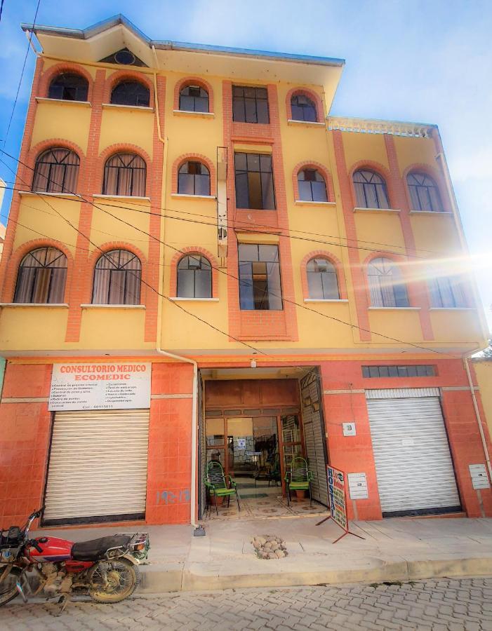 Hostal Luz Yhobimar Copacabana  Buitenkant foto