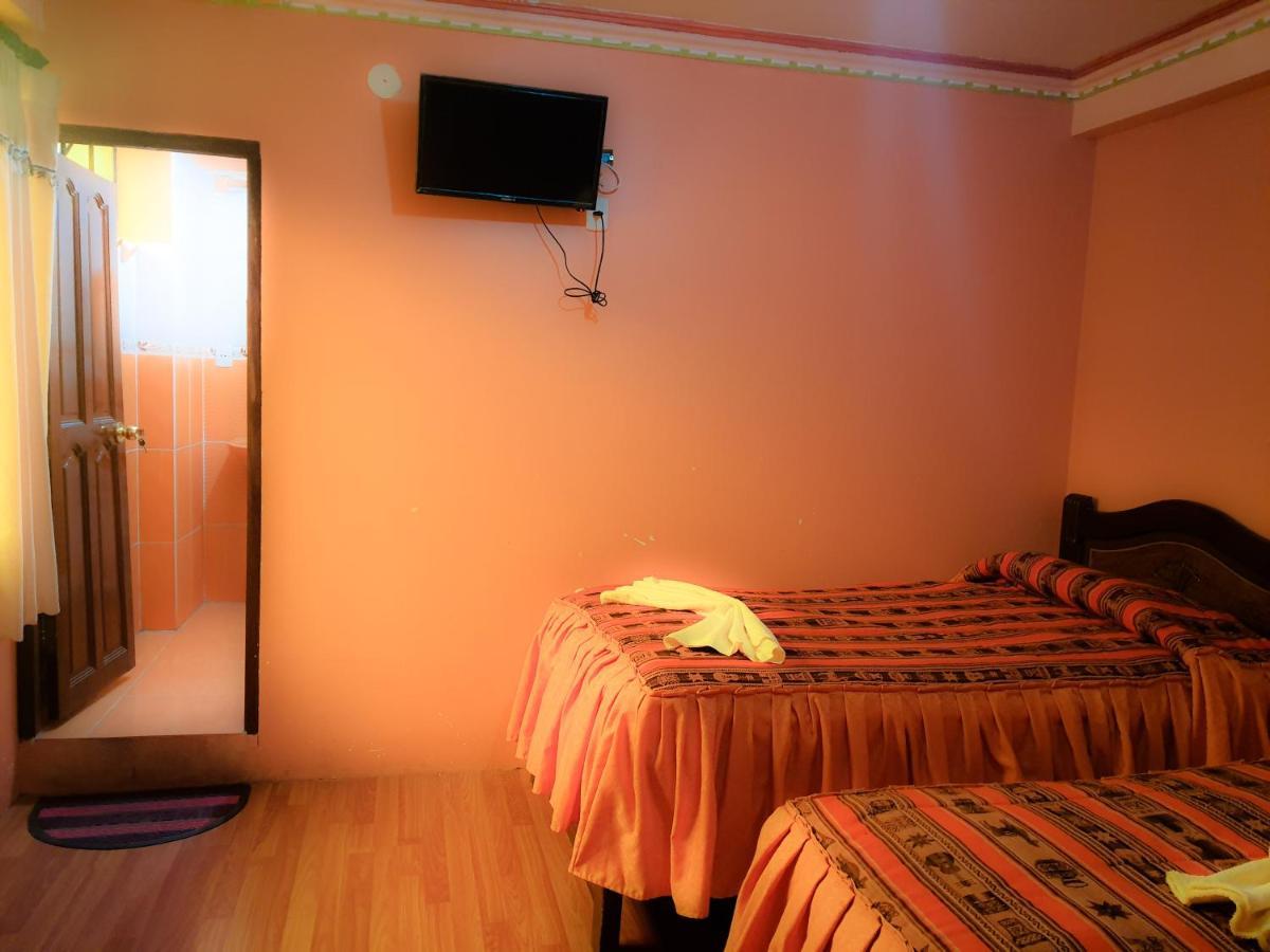 Hostal Luz Yhobimar Copacabana  Buitenkant foto